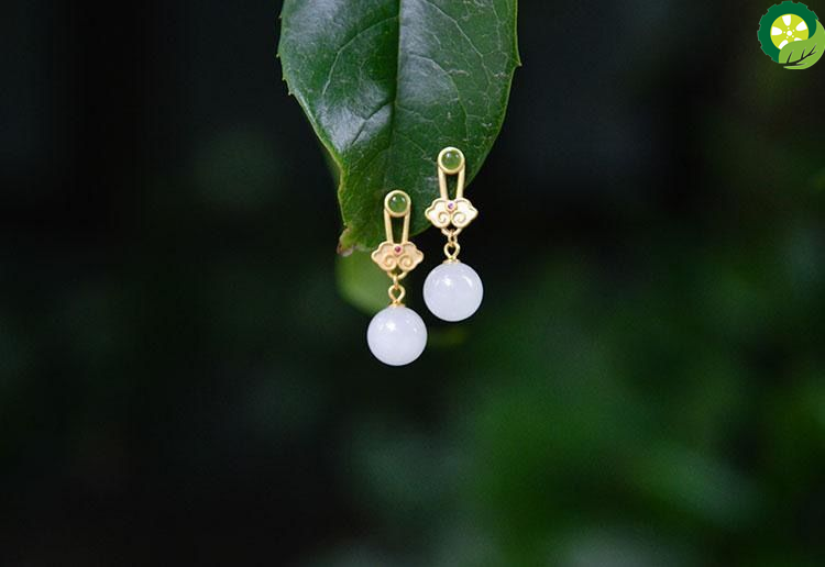 Natural Hetian white jade Chinese style retro court style elegant Round Earrings